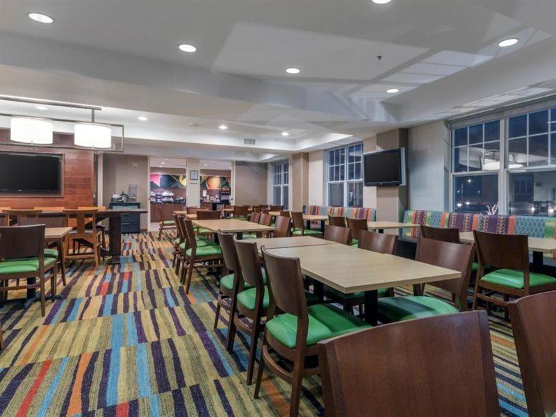 Fairfield Inn Kansas City Downtown/Union Hill Екстер'єр фото