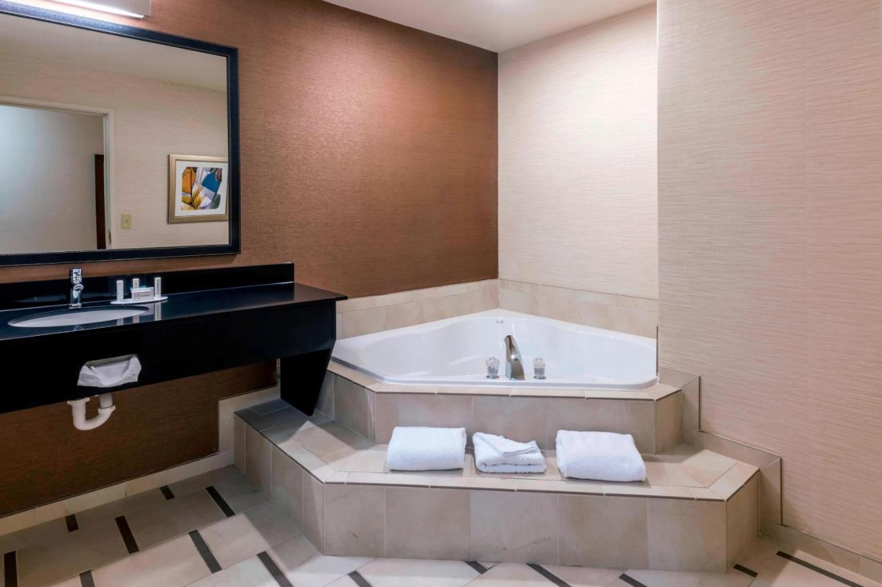 Fairfield Inn Kansas City Downtown/Union Hill Екстер'єр фото